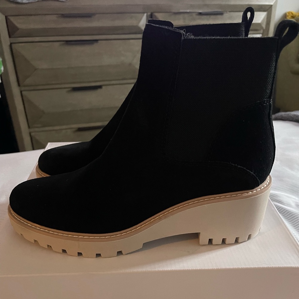 New In Box Dolce Vita Black Suede Ankle Wedge Boots Size 9.5